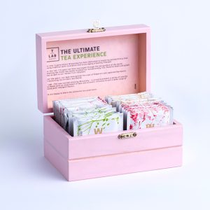 תיבת עץ ורודה